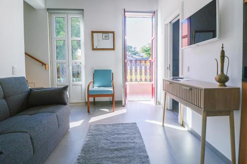 Foto Faro- Exclusive Historic Center Loft with Mezzanine & Private Balcony 1