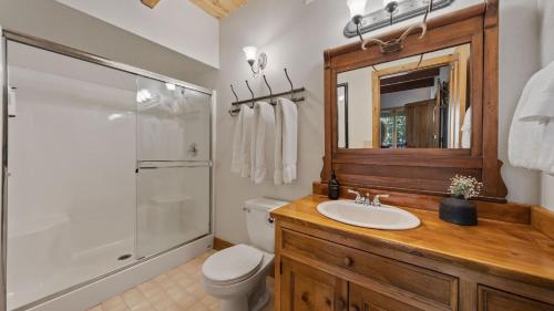 O baie la Ellis Peak by AvantStay Beautiful McKinney Cabin w Filtered Lake Views