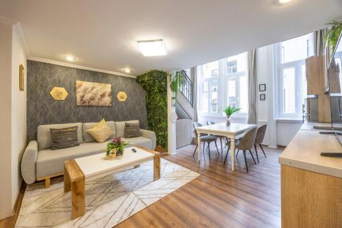 Cozy Quentin Apartment near Danube River