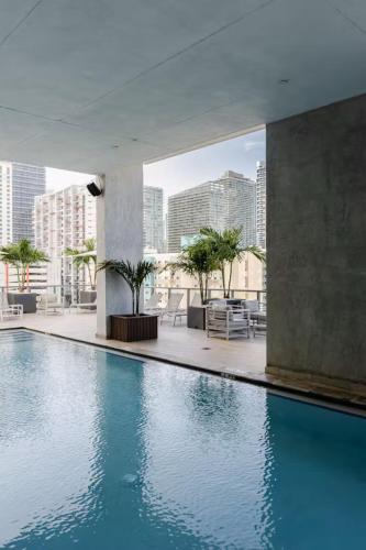 Modern Brickell Apartment Free Parking Pool and Gym photo 3