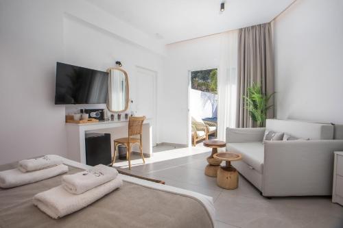 Calma Luxury Studios & Suites
