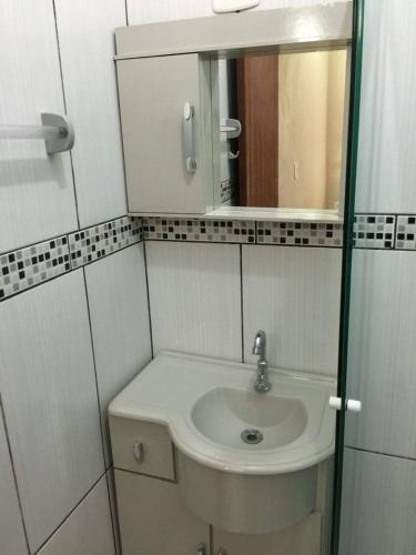 Ένα μπάνιο στο Hotel Comendador Express