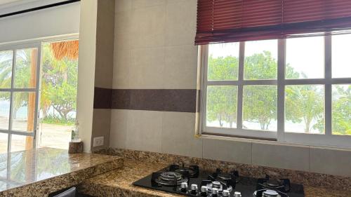 Kuchyň nebo kuchyňský kout v ubytování Casa Azul Mahahual