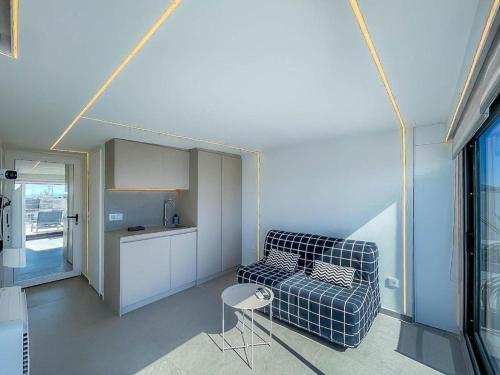 Luxury Studio Panoramic Sea & City View Central