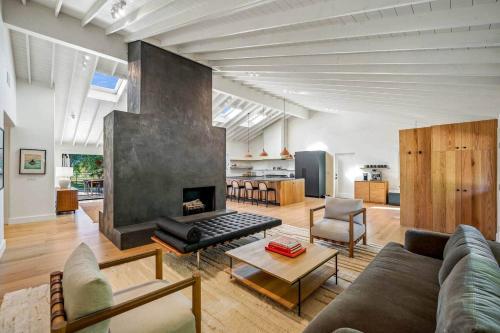 Un lugar para sentarse en Ojai Valley - Pool and Pickle Ball