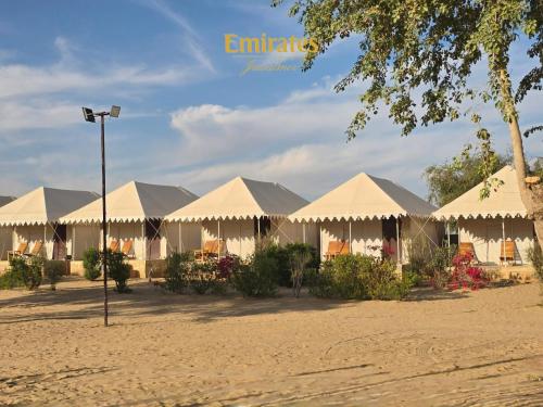 ジャイサルメールにあるEmirates Luxury Desert Campsのギャラリーの写真