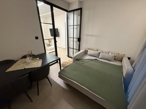 Ladadika Pearl Suite