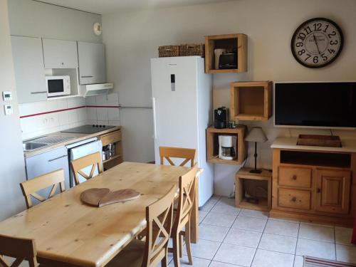 Chalet duplex 3 pièces pour 7 pers. avec terrasse et parking gratuit - FR-1-863-14
