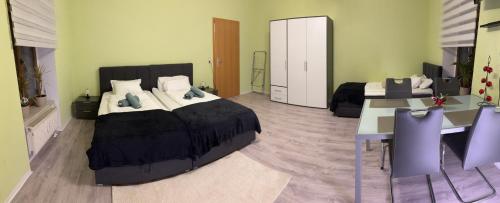 Postel nebo postele na pokoji v ubytování Comfort Apartment Chemnitz