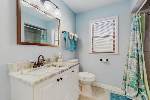 Koupelna v ubytování Blissful Beach Retreat D