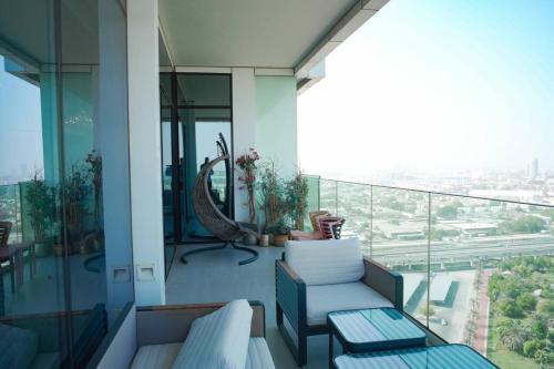 Luxurious 3 BR Apt in Park Gate Residences