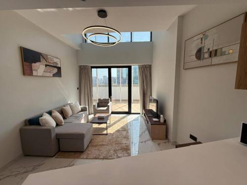 Elegant 3-Bedroom Duplex in Al Maryah Vista 1