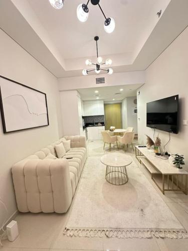 Modern 2bhk Apartment with Stunning City Views