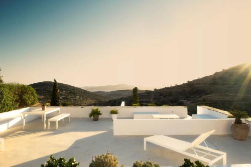 Villa OMalley Into the Cycladic wild