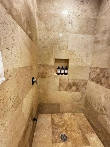 Ένα μπάνιο στο Kasa Nikte