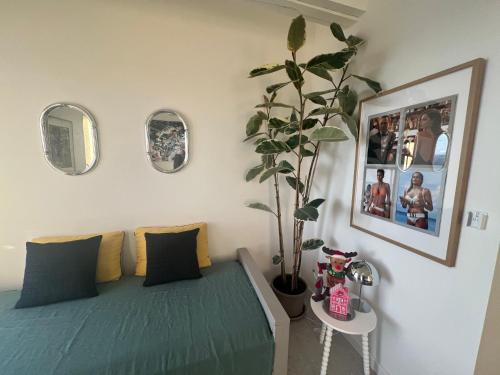 Postel nebo postele na pokoji v ubytování Casa Favelas, Vue Mer, plages et Monaco à pieds