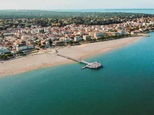 T2 Rez-de-Jardin Proche Plage à Arcachon avec Parking