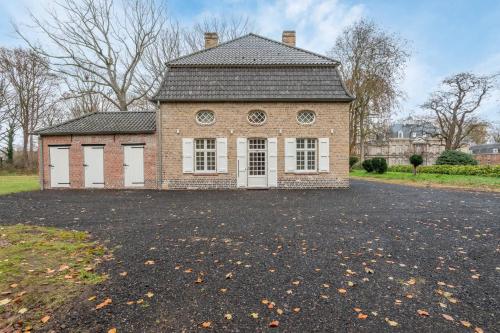 Bygningen som villaen ligger i