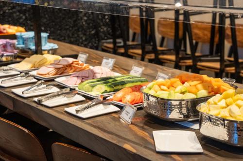 Jídlo v hotelu nebo okolí