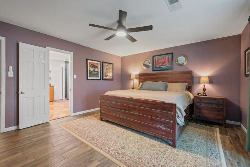 Fotografie z fotogalerie ubytování It's Miller Time! - Let us Explain v destinaci Bryan