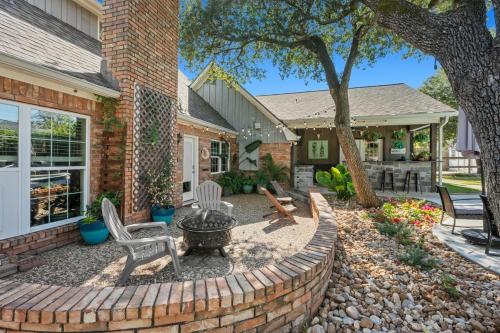 Fotografie z fotogalerie ubytování It's Miller Time! - Let us Explain v destinaci Bryan