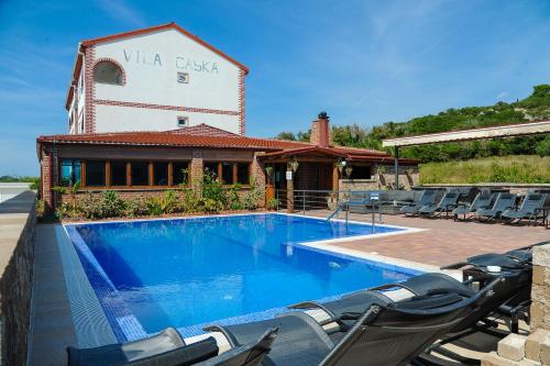 Πισίνα στο ή κοντά στο Apartmani Vila Caska