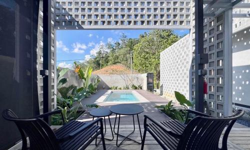 Πισίνα στο ή κοντά στο BLOC by The Hectar Private Pool Villa Janda Baik