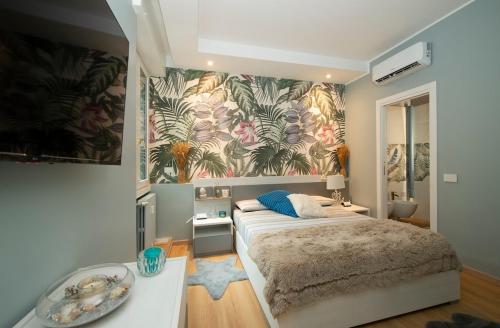 Stylish Apartment with Private Terrace & 2 Baths