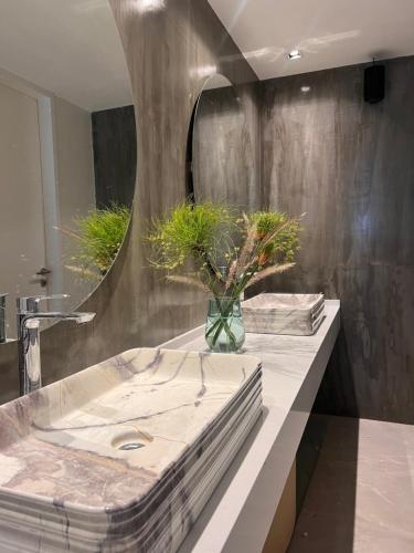 Koupelna v ubytování Catalina Hotel