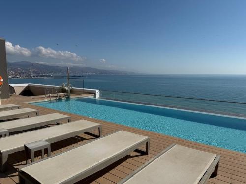 Málaga Towers beachfront Luxury & Spa