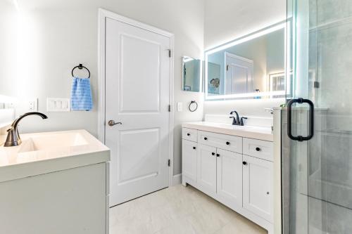 Ένα μπάνιο στο Luna Flores