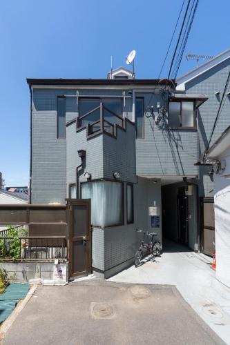 Tanuki Apartment Shinjuku West