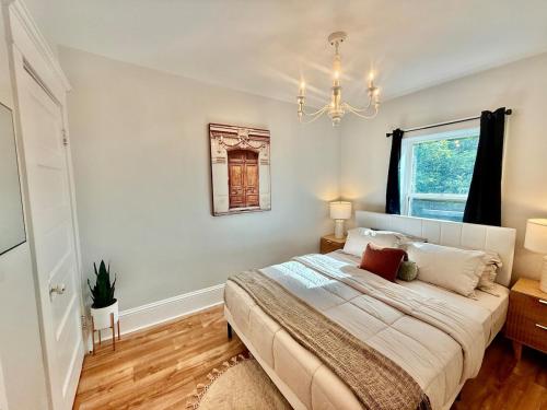 Postel nebo postele na pokoji v ubytování The Moncton Muse