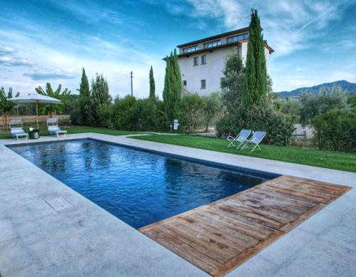 Бассейн в Villa With Private Pool Between Assisi And Todi или поблизости