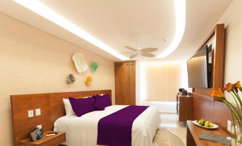 Cama o camas de una habitación en Senses Quinta Avenida Adults Only Hotel By Artisan