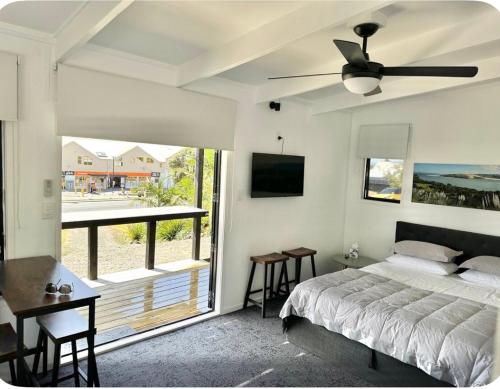 Fotografie z fotogalerie ubytování Beach view studio 337 v destinaci Omapere