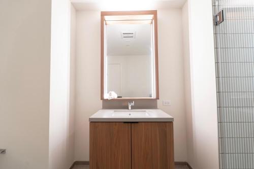 Sky High at Beaudry 2 Bed Apt WITH FREE PARKING photo 58