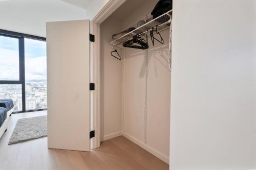 Sky High at Beaudry 2 Bed Apt WITH FREE PARKING photo 54