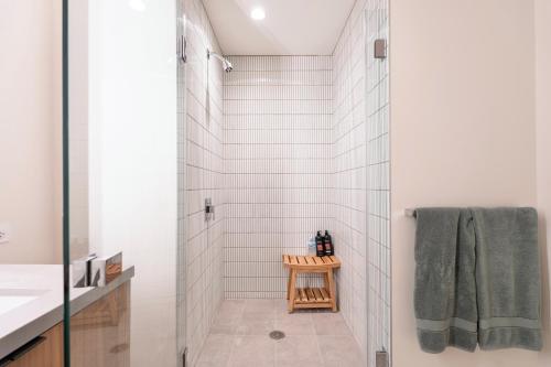 Sky High at Beaudry 2 Bed Apt WITH FREE PARKING photo 28