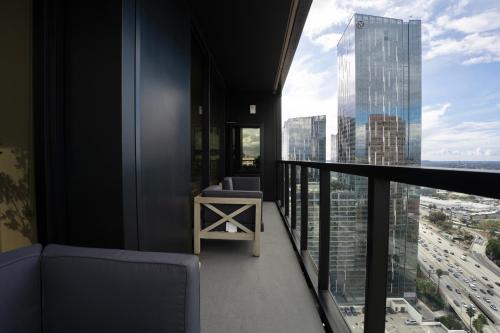 Sky High at Beaudry 2 Bed Apt WITH FREE PARKING photo 43