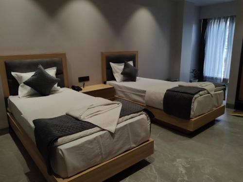 Imagine din galeria proprietății Hotel City View în Golāghāt