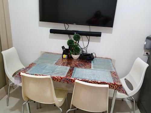 TV a/nebo společenská místnost v ubytování Rosaland staycation