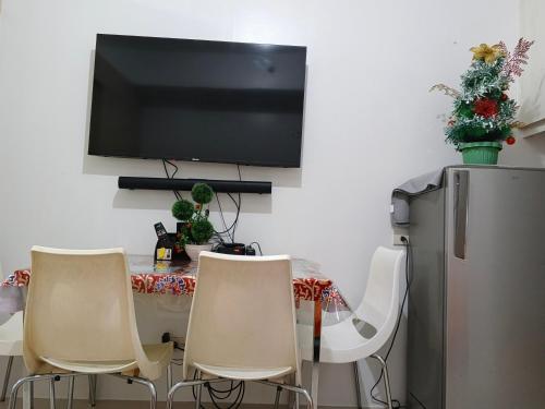 TV a/nebo společenská místnost v ubytování Rosaland staycation