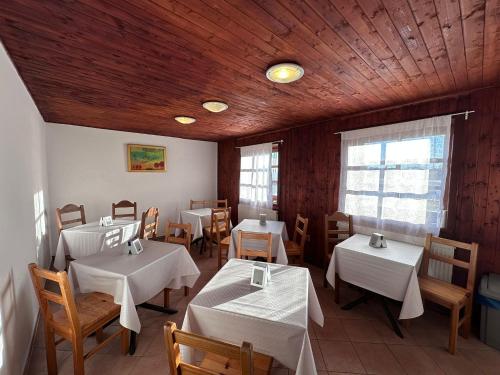 Restaurace v ubytování Pensjonat Stokłos