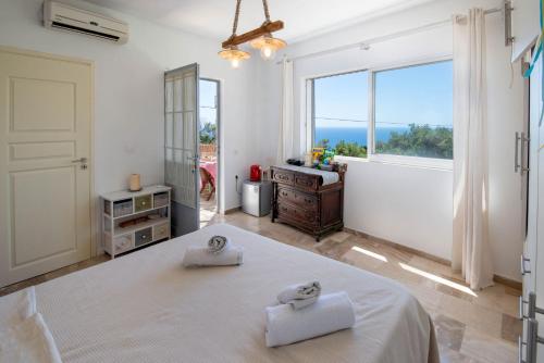 Una cama o camas en una habitación de Thodoroulis