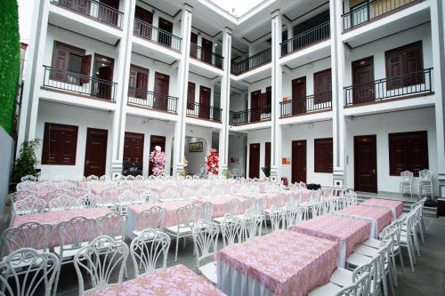 Galería fotográfica de Nhà Nghỉ Trần Hưng Đạo 186 en Na Ngô