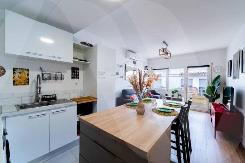 Appartement Central Roses Eugeni Ors by Welhomy