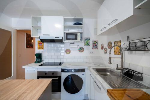 Appartement Central Roses Eugeni Ors by Welhomy