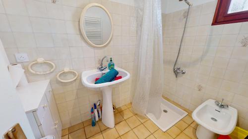 Koupelna v ubytování Le Moussaillon de Terre Fort