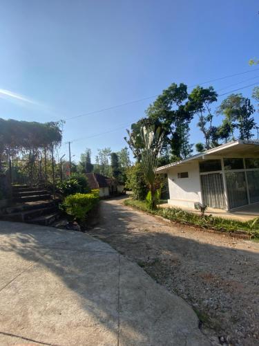 En have udenfor Gope town homestay